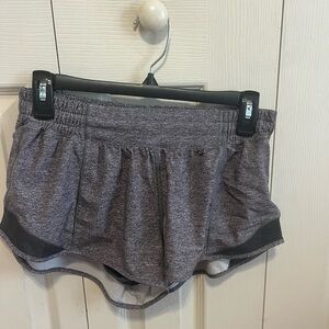 Lululemon Hotty Hot Shorts LR 2.5